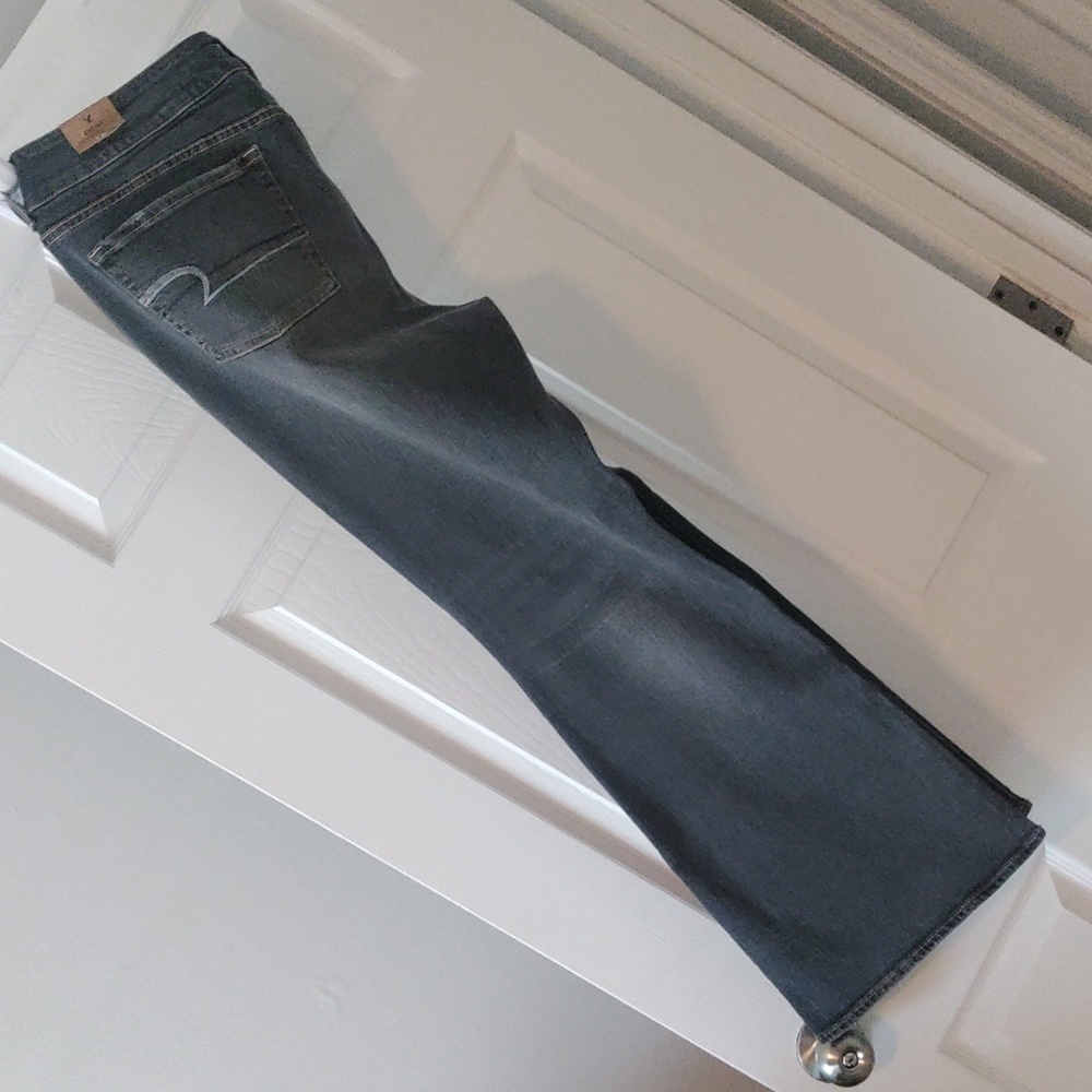 AE Artist Jeans